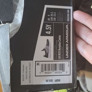 Under Armour Youth slip on sneakers